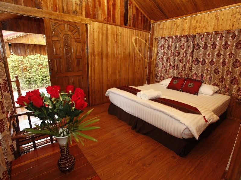 Hua Hin Lap Lae Resort Buitenkant foto
